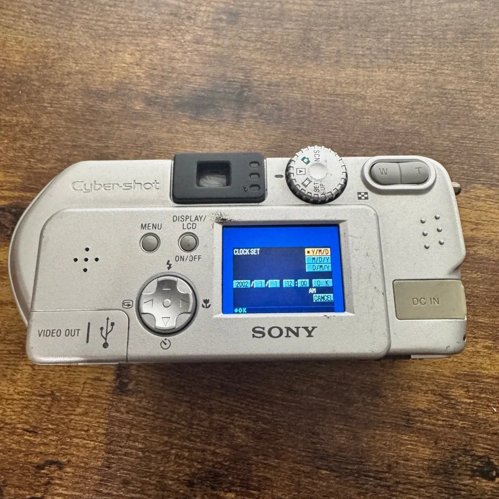 Sony Cyber-shot DSC-P71 Digital Camera - 3MP Retro Y2K Vintage